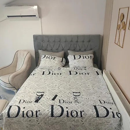 Lux Mitrovic Apartamento *
